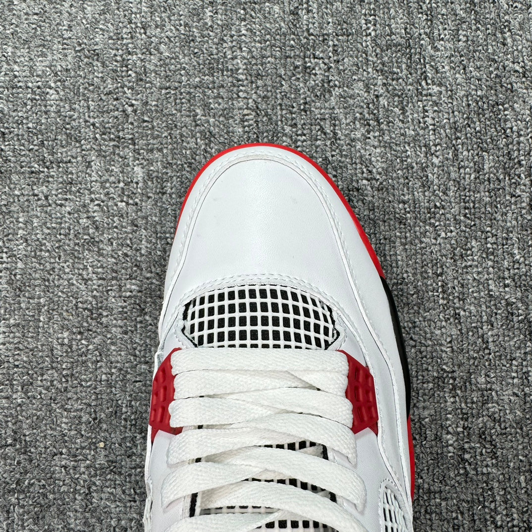 Air Jordan 4