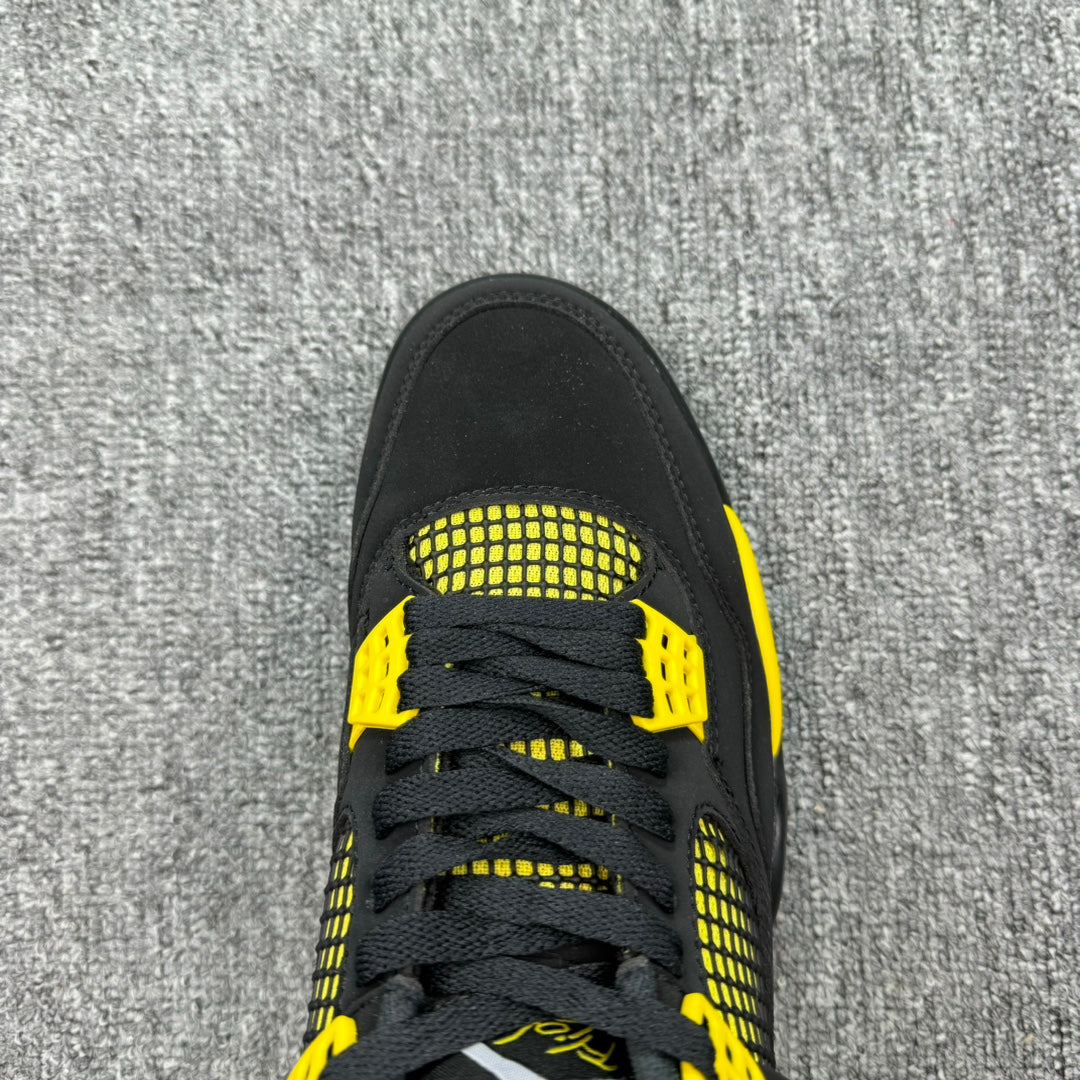 Air Jordan 4