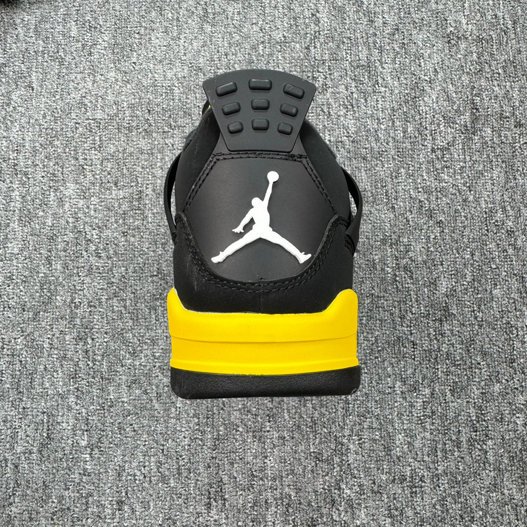 Air Jordan 4