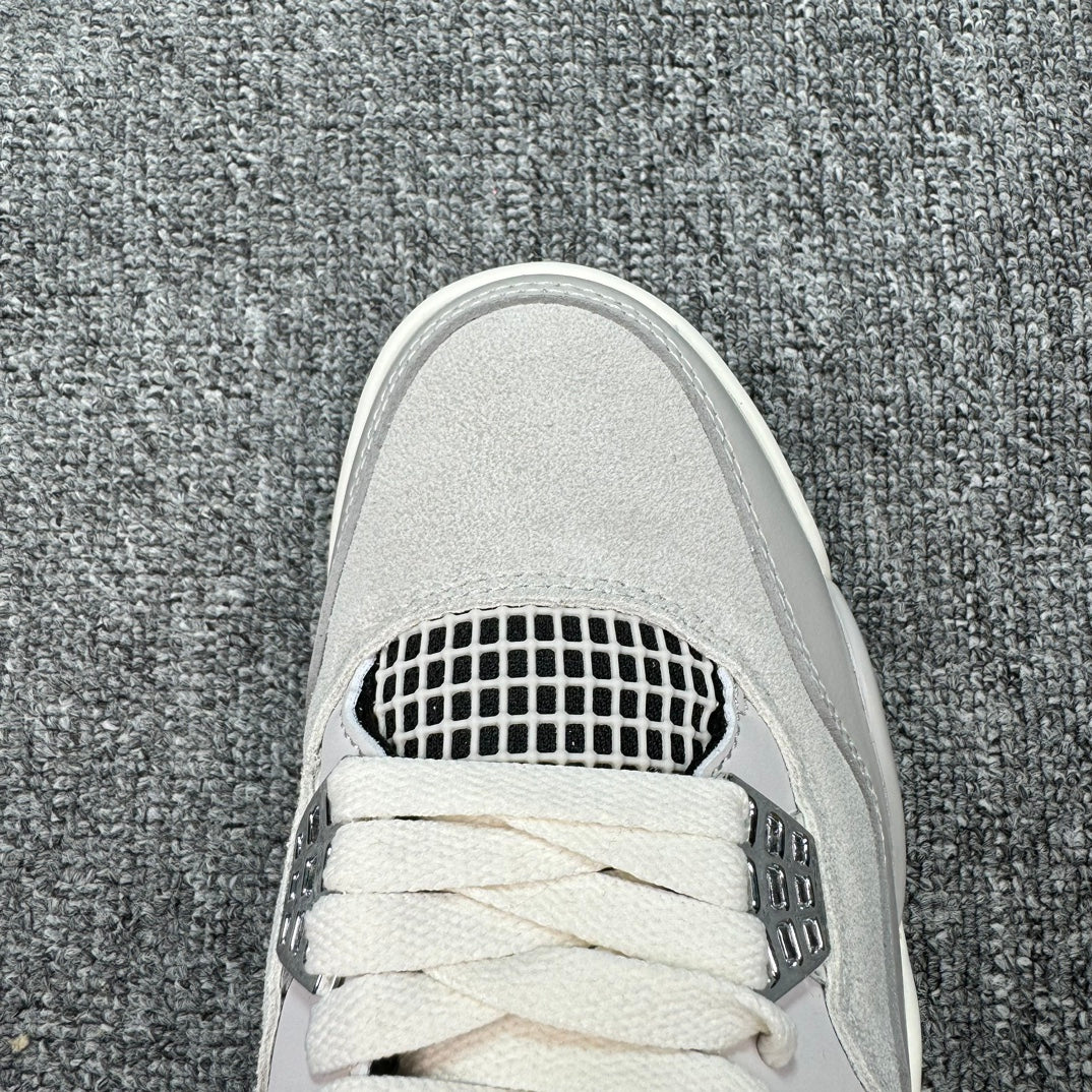 Air Jordan 4