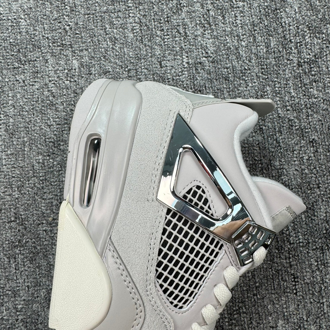 Air Jordan 4