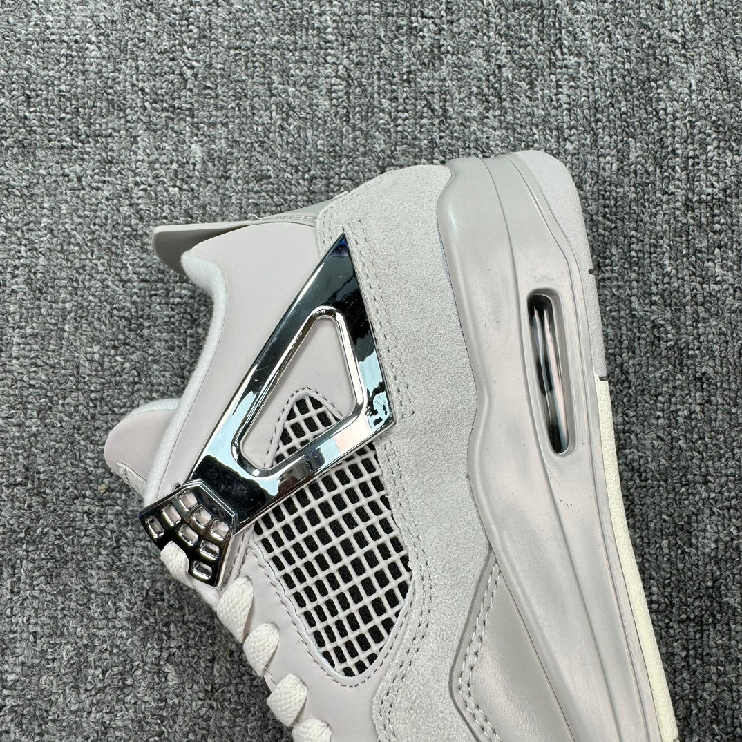 Air Jordan 4