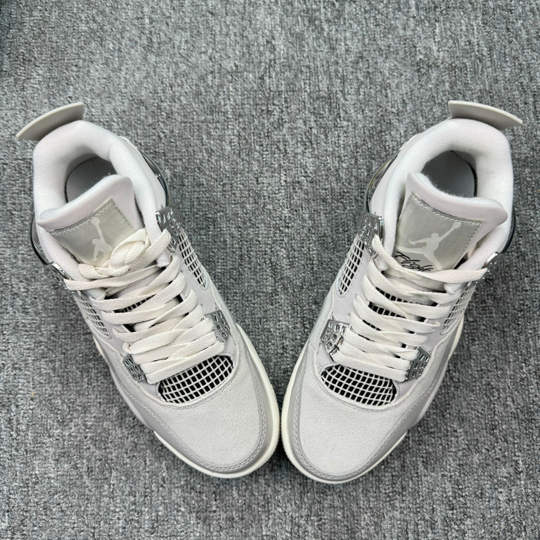 Air Jordan 4