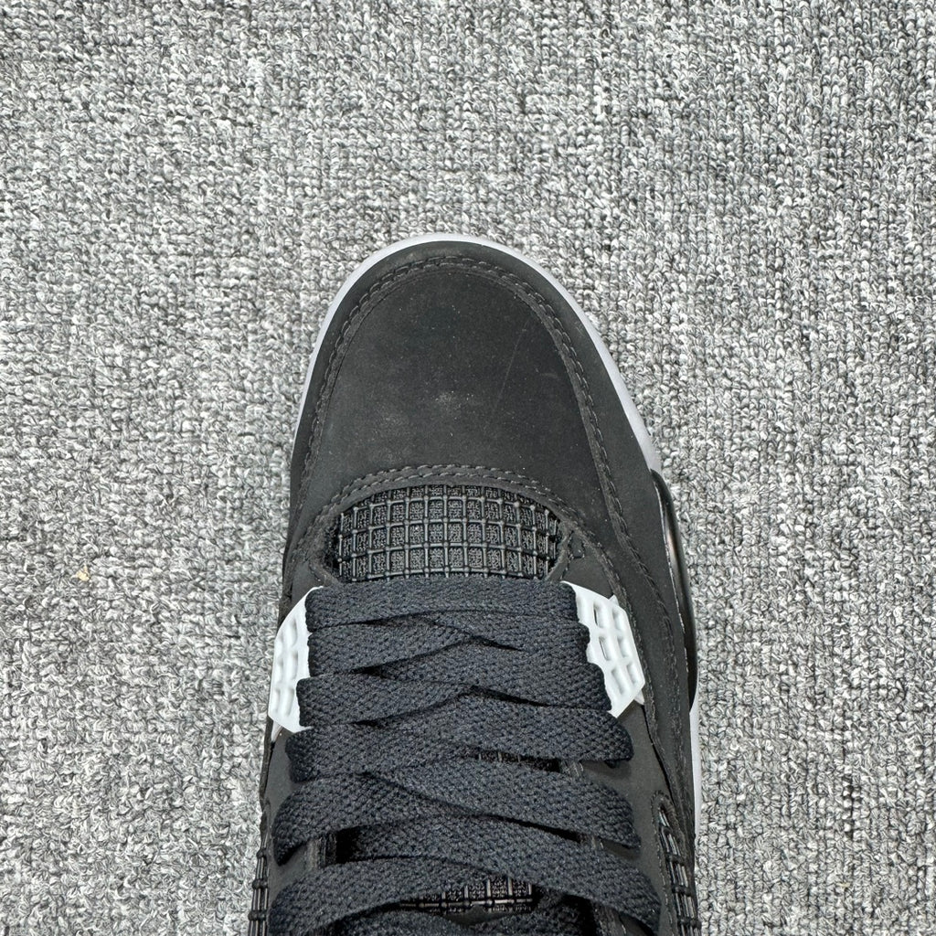 Air Jordan 4