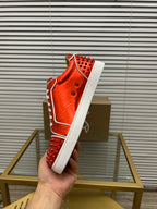 Christian Louboutin Louis Junior Spikes – Rojo Metálico